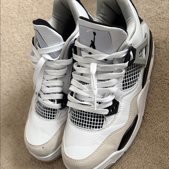 Jordan 4 Retro Military Black - Picture 3 of 3